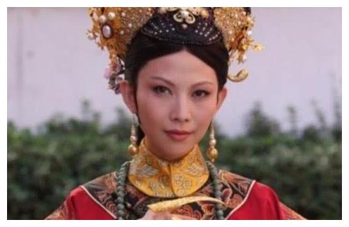 雍正最爱并非纯元，甄嬛也是母凭子贵，真正爱的是和他合葬的两人