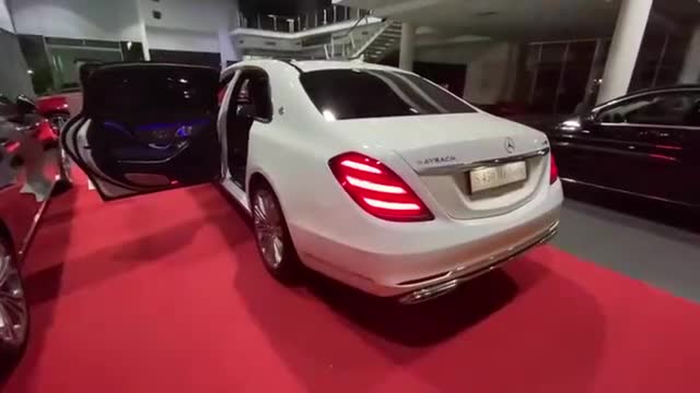 2020款奔驰迈巴赫S450到店实拍，看到内饰那刻，才知道有多豪华