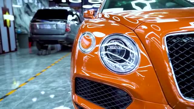 小姐姐实拍体验宾利添越，心动了吗？