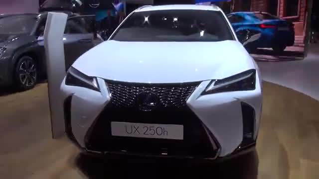 车展实拍全新雷克萨斯UX 250h细节，你喜欢这台车吗？