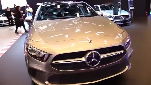 全新奔驰A250小钢炮亮相海外车展，有多少小年轻喜欢这台车