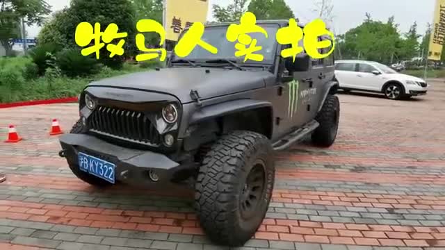 全球最强的越野SUV牧马人实拍，造型霸气威武，男人的奋斗目标