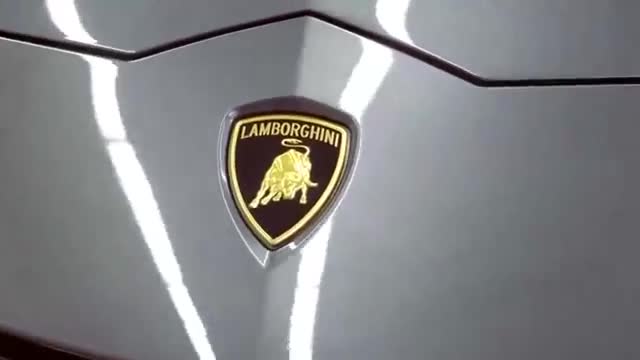 2019款兰博基尼URUS到店实拍，无框车门打开才是奢华的开始