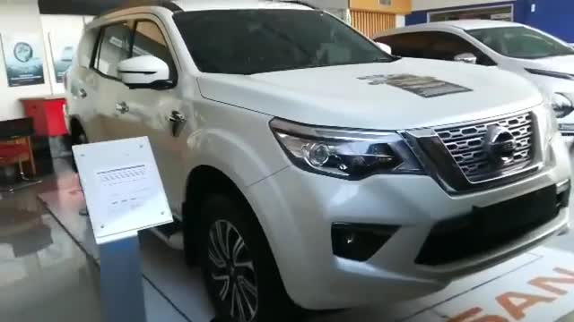 2021款日产途达到店实拍，有这霸气颜值，买不买普拉多自己拿主意