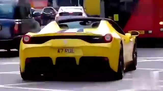 国外街头实拍法拉利，不妥协的艺