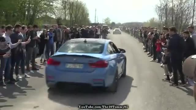 魅力十足的跑车尾翼实拍姿态优