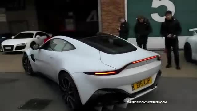 伦敦街头实拍超跑展示帅气的外