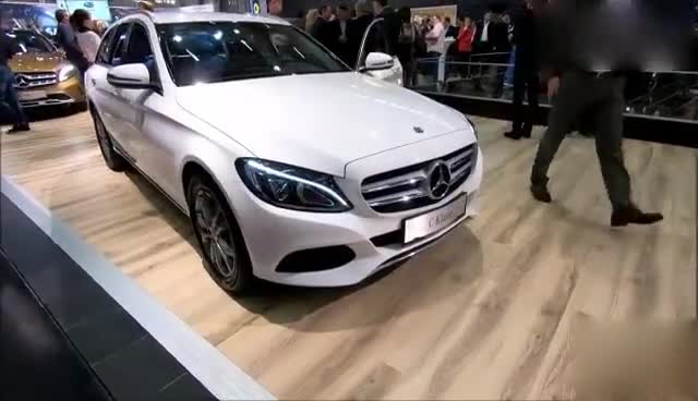实拍梅赛德斯奔驰C180外观内饰