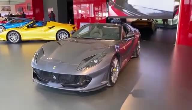 全方位实拍，全新法拉利812GTS