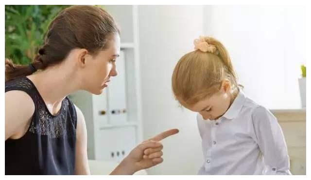 孩子出现孤僻症状，不要着急，这几招教给你