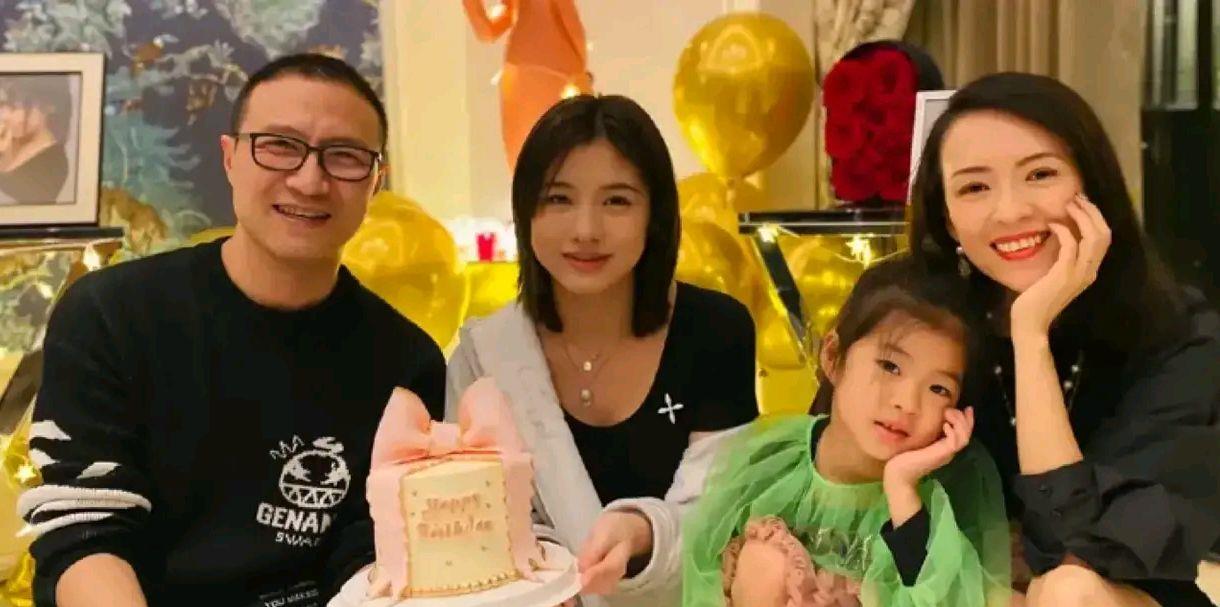 汪峰的女儿小苹果过16周岁生日章子怡是不是做得有点过分了
