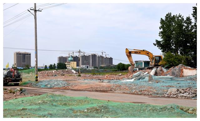 滕州:马宏伟来北辛街道调研初中复学暨城建重点项目建设工作