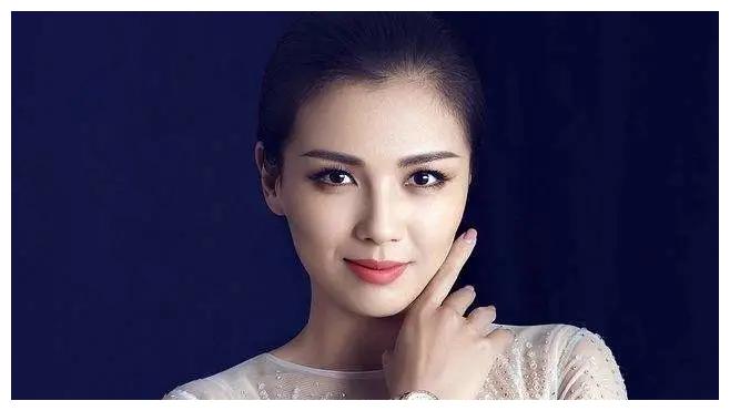 敬业人设崩塌?刘涛被曝对戏念数字,视频回应