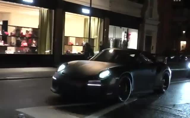 伦敦街头的豪华汽车实拍