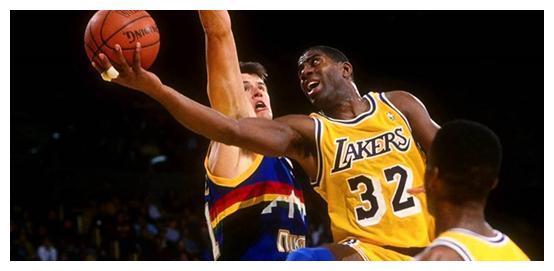 NBA前史20大巨星:乔丹贾巴尔领衔,杜兰特库里接近前十!