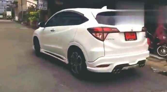 本田缤智HRV加装大包围，有种性能车的味道