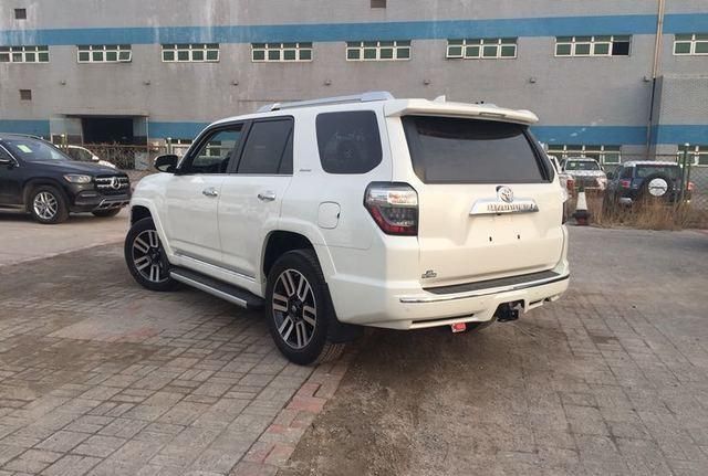 比霸道性能更强悍 丰田4Runner超霸全时四驱系统 户外细节实拍