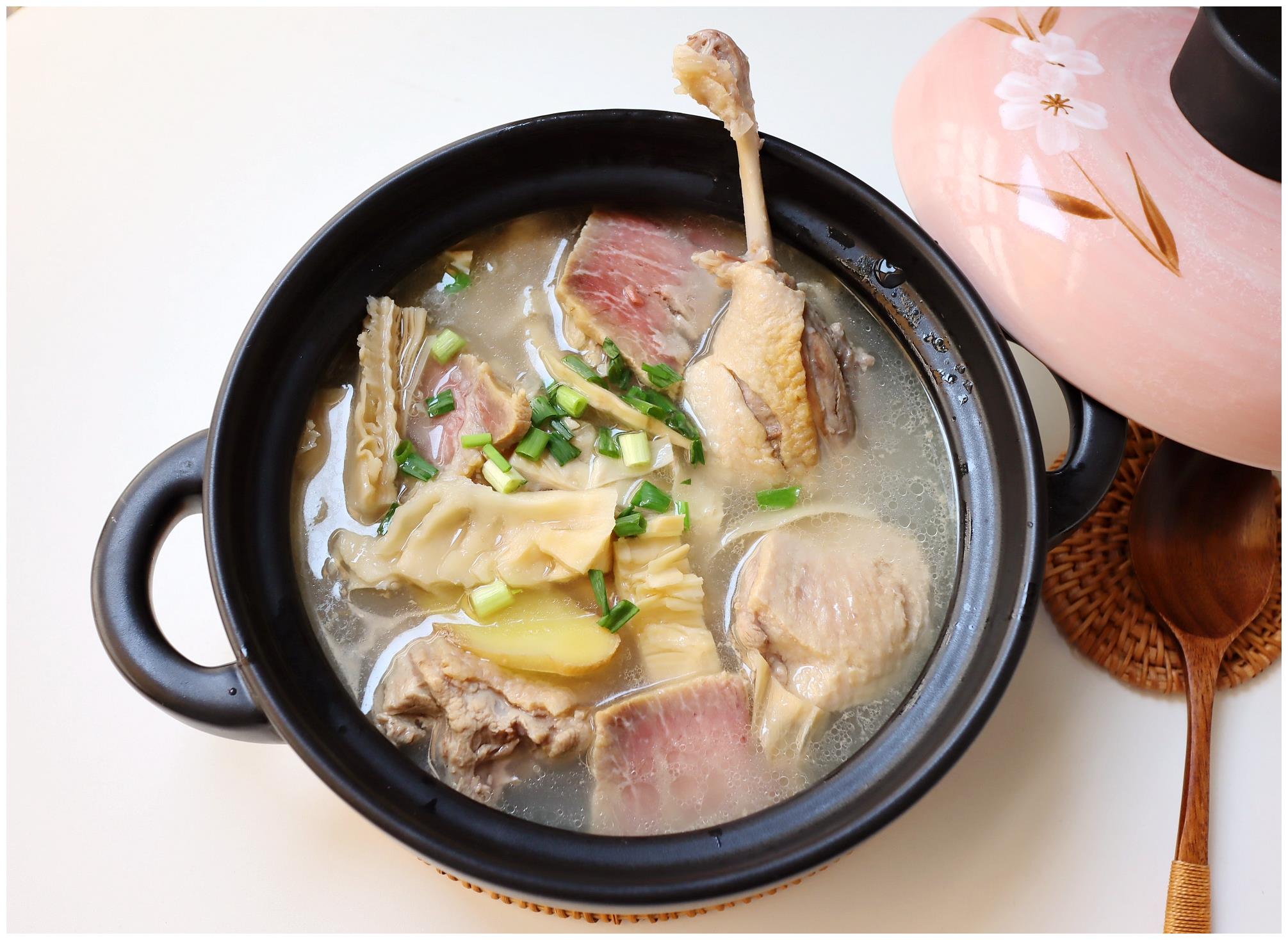 夏天,这汤隔三差五做一回,比猪肉便宜比牛肉营养,鲜美还养人|咸肉|鸭