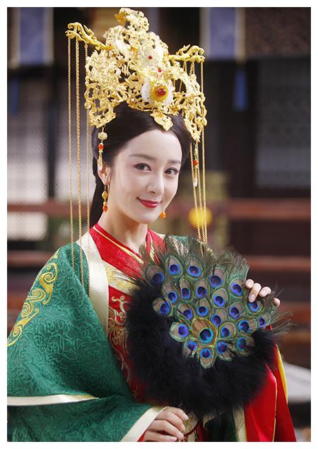 李依晓近照她非常的漂亮戏里狠戏外萌李依晓真的不止一面