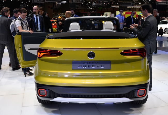 新“甲壳虫”亮相，或售13万起，惊艳夸张，不输宝马MINI！