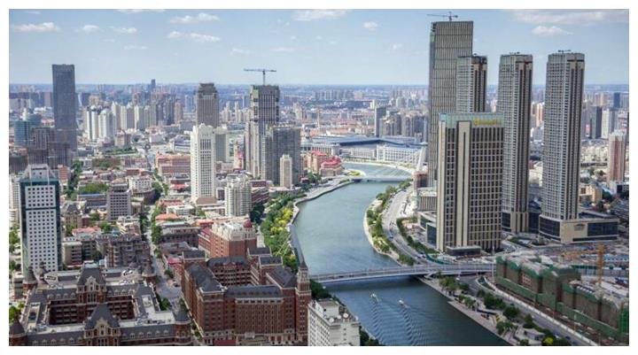 厦门人均gdp全国排%_福建2020年前三季度GDP:泉州距离破万亿,仅一步之遥