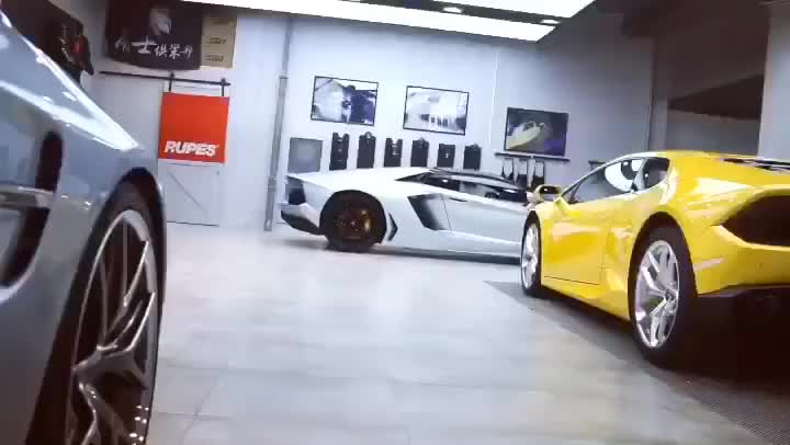 看兰博基尼的保养过程，真是一种