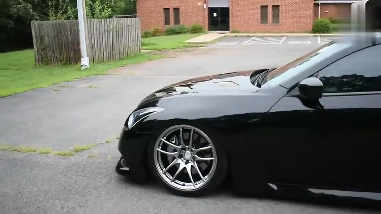 半辆GTR的魅力，黑色改装英菲尼迪G37实拍