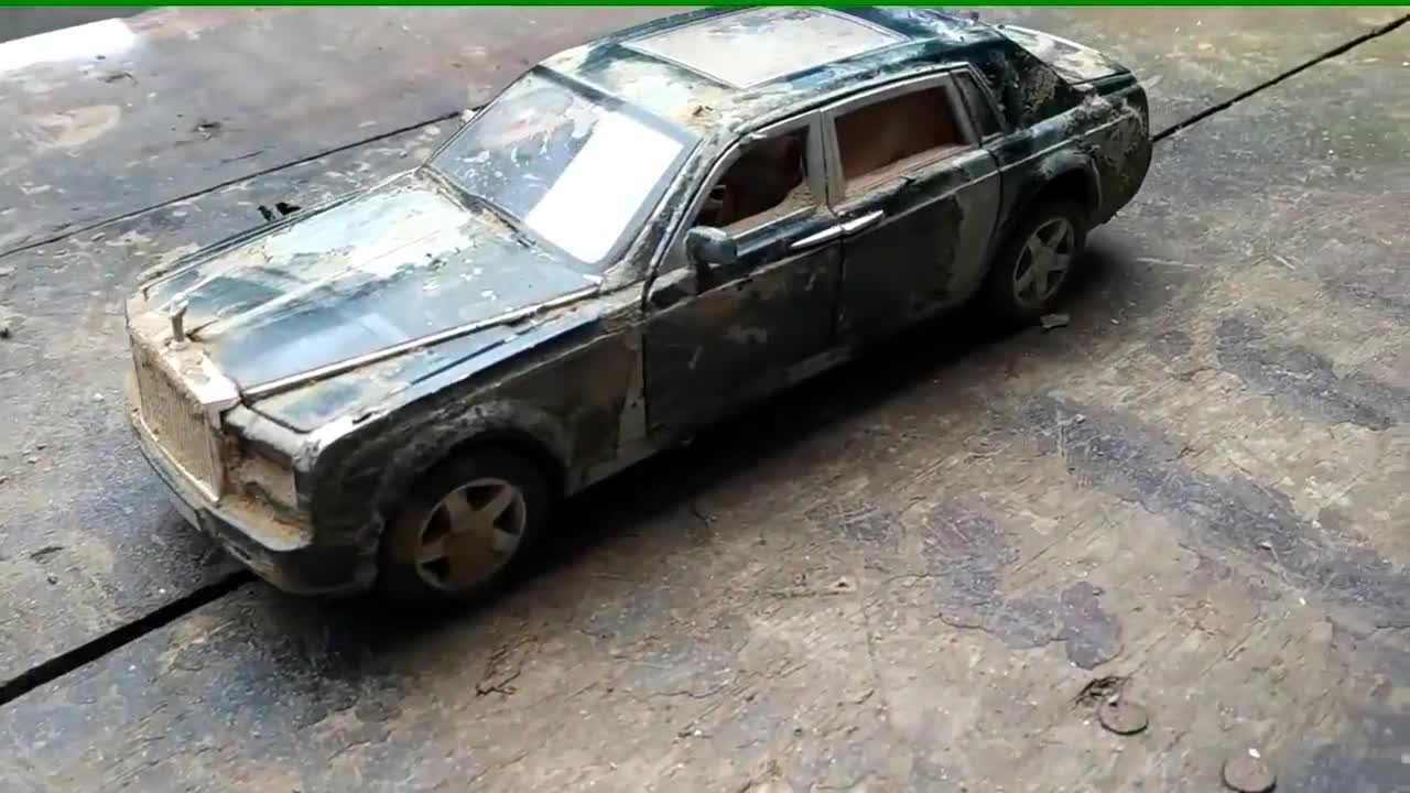 96小哥修复古董劳斯莱斯幻影车