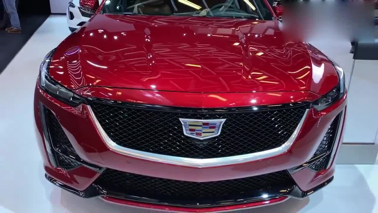 2020款凯迪拉克CT5-V抢先实拍，近距离了解后，给个不心动的理由