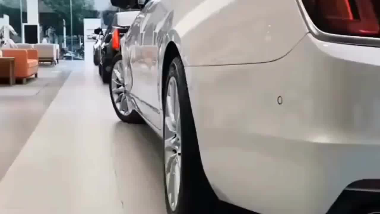 感受一下凯迪拉克ct6后轮转向满满的黑科技让我大开眼界