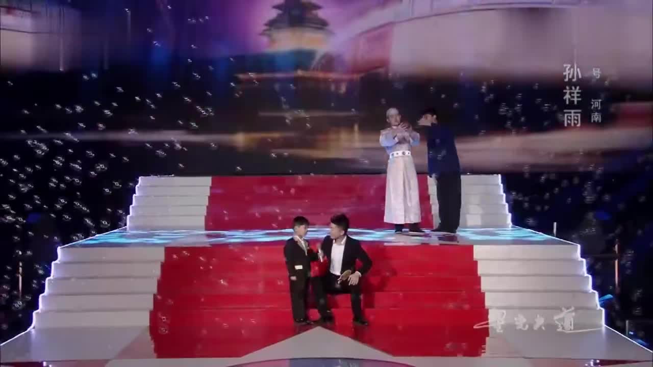 星光大道:孙祥雨演唱戏歌《故事里的事》超级好听让人无穷回味