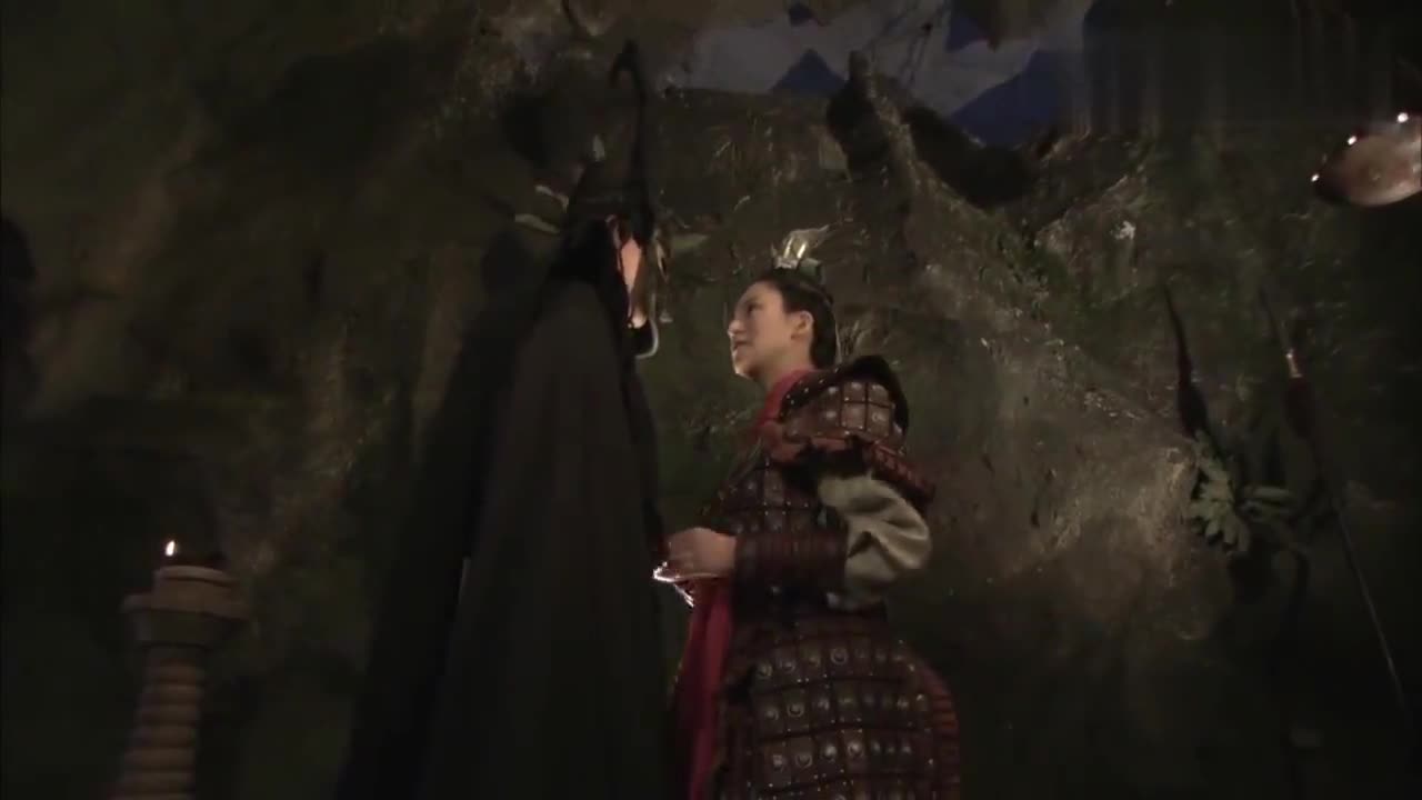 神秘杀手饲养五毒,狄仁杰夜半起身,没想水碗已被动了