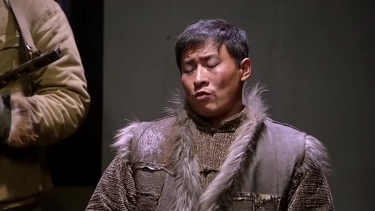 剿匪栾平自称是被土匪头子胁迫的旁边土匪可就听不下去了