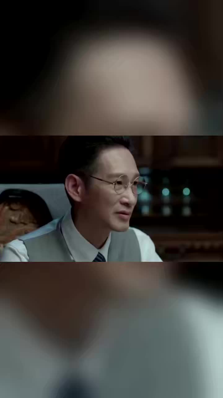 姜还是老的辣碧城虽然是自己的表外甥女李默群也不信任她