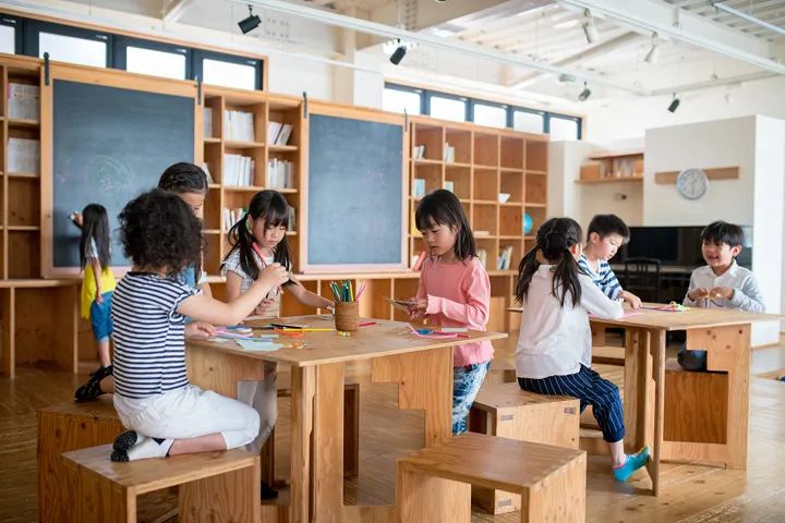 “官方带娃”丨教育部支持暑期托管服务,浙江首个试点在宁波休闲区蓝鸢梦想 - Www.slyday.coM “官方带娃”丨教育部支持暑期托管服务,浙江首个试点在宁波休闲区蓝鸢梦想 - Www.slyday.coM