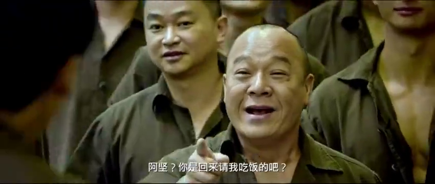 赌神蹲大牢,就像回到自己家一样,到处都是熟人热情他