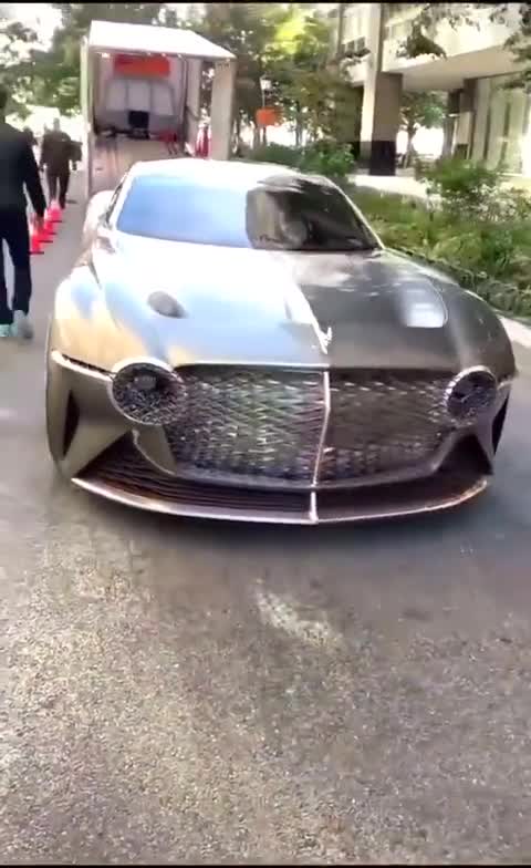 宾利概念车，无人驾驶概念车宾