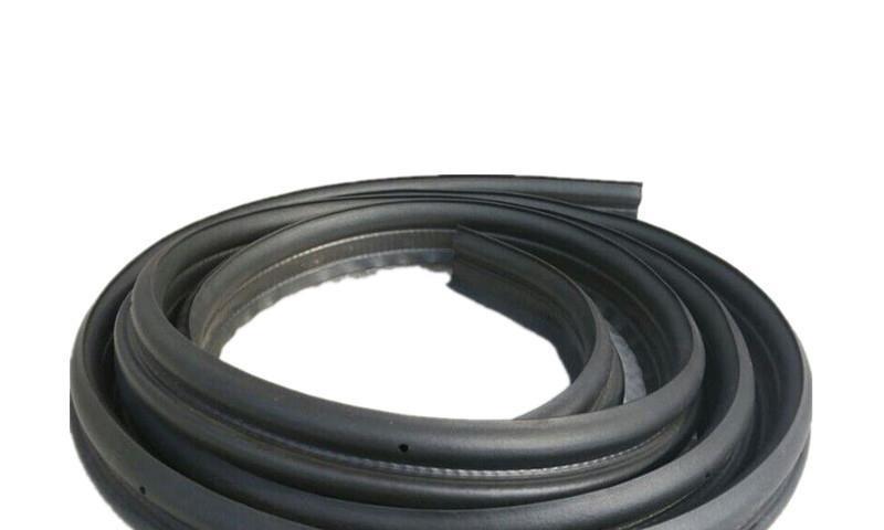 车子隔音防水性能下降？其实是汽车胶条的保养了！