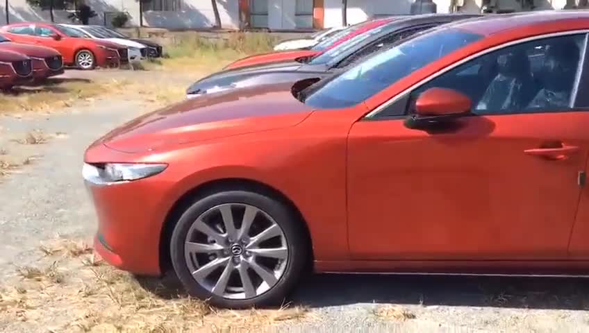 新款马自达3昂拉塞拉了解一下马自达昂克赛拉