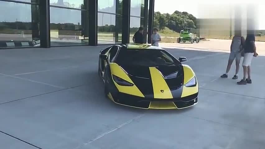 一台罕见的超跑,实拍兰博基尼Centenario
