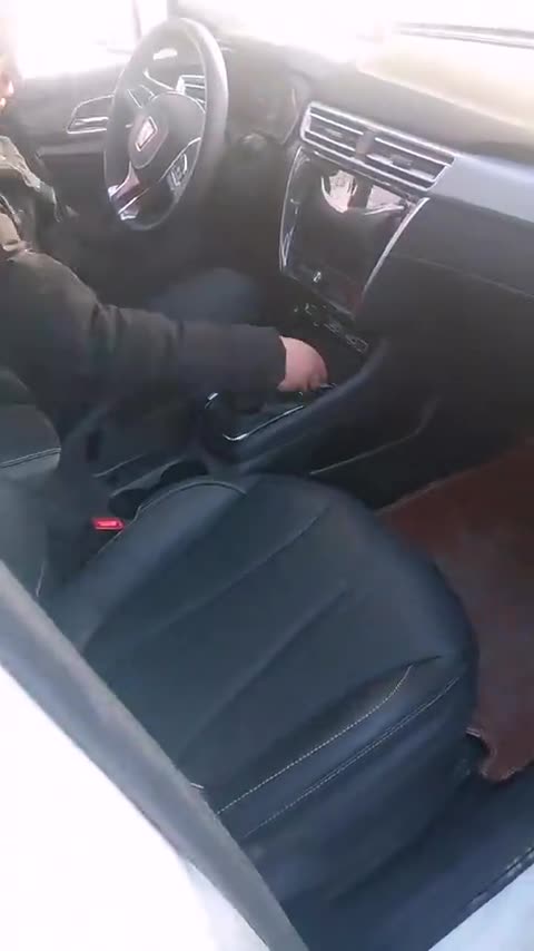 车主实拍：荣威i5内饰展示