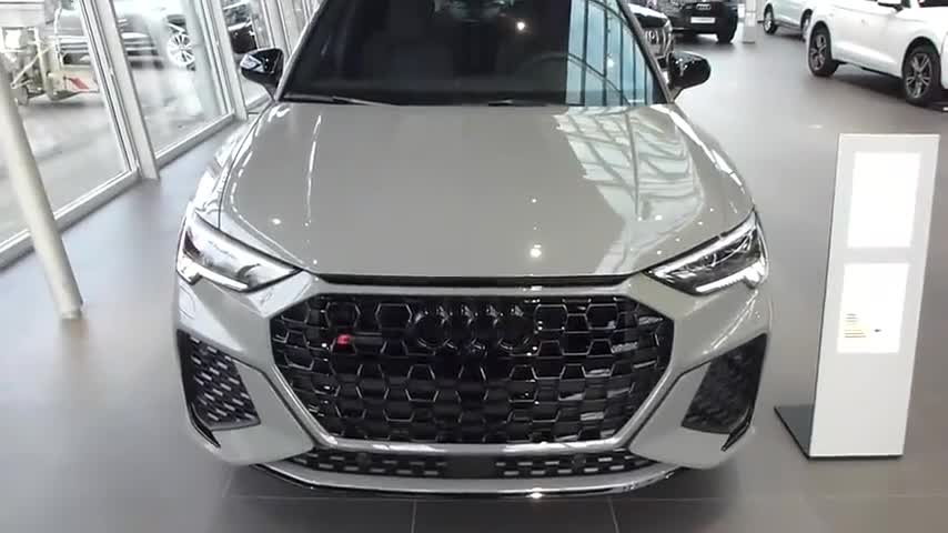 新款奥迪Q3买到手了，顶配版的，一拉车门真叫豪华啊