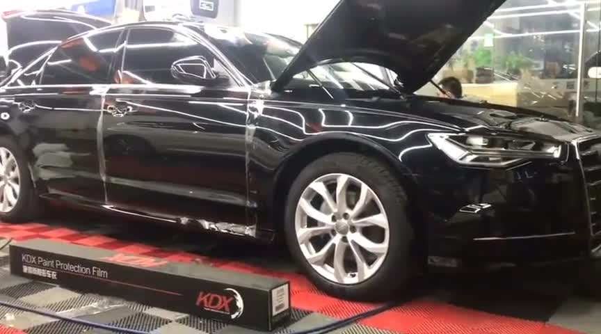 奥迪A6贴隐形车衣