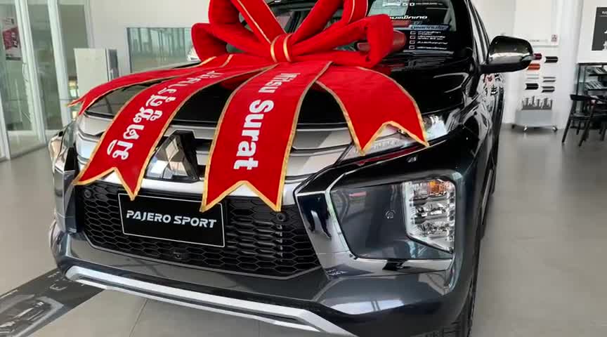 2020款三菱帕杰罗，外观和内饰实拍