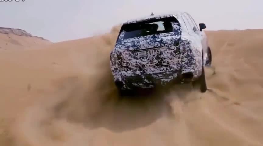 沙漠中的库里南太狂野了！