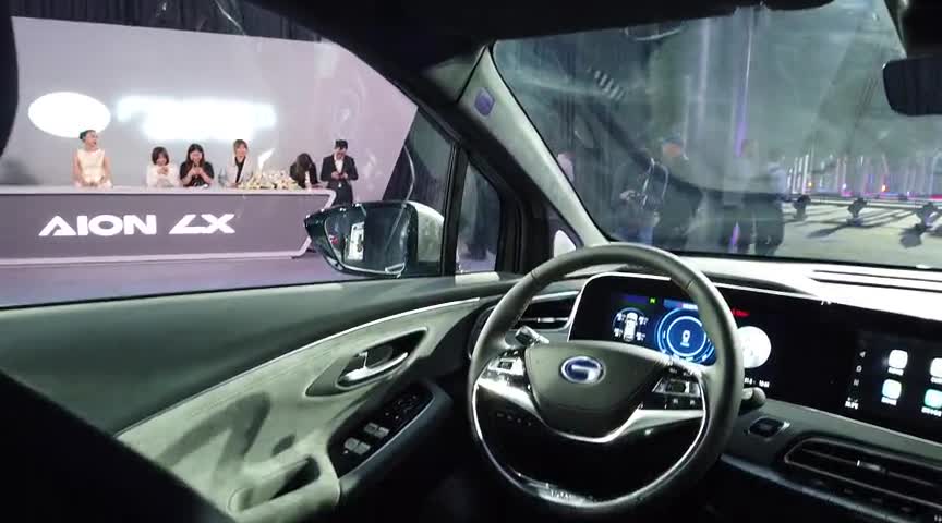 对标豪华车，纯电中型SUV广汽新能源AionLX内饰实拍