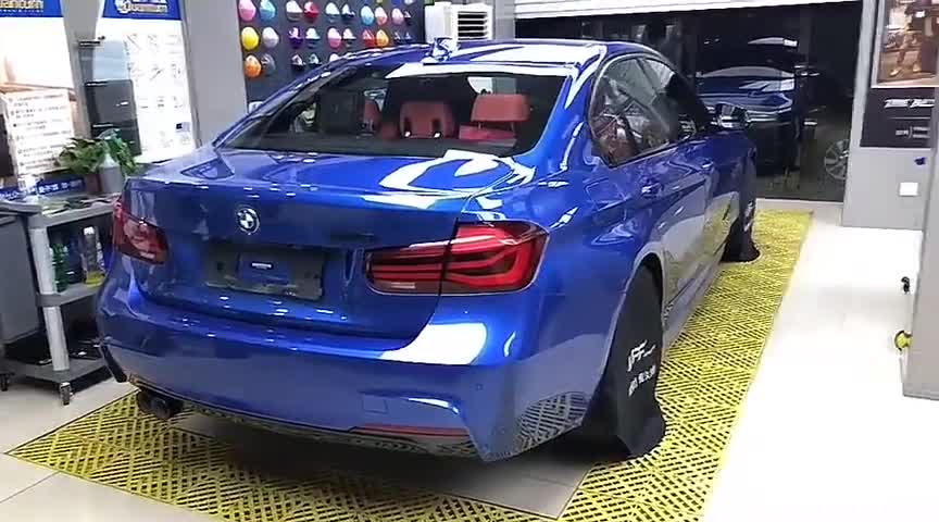 为爱车贴膜养护，宝马