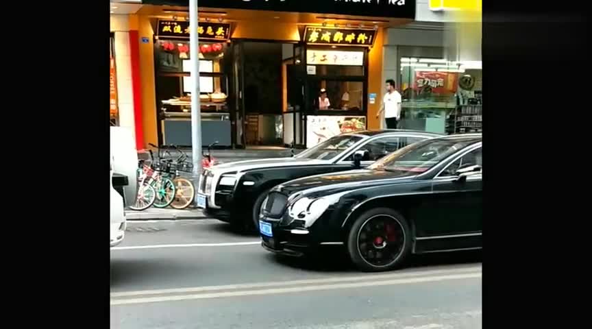 宾利欧陆VS劳斯莱斯古斯特，哪个是你的最爱