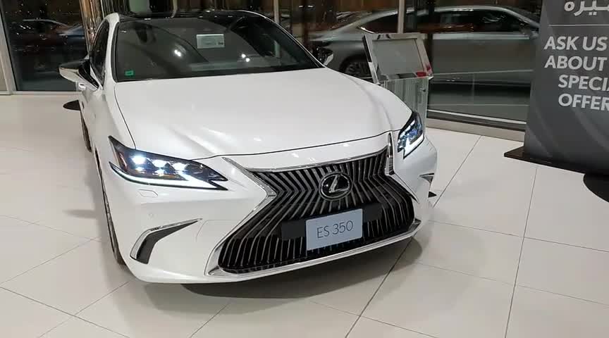 实拍2020款雷克萨斯ES350，颜值爆表，不要太心动