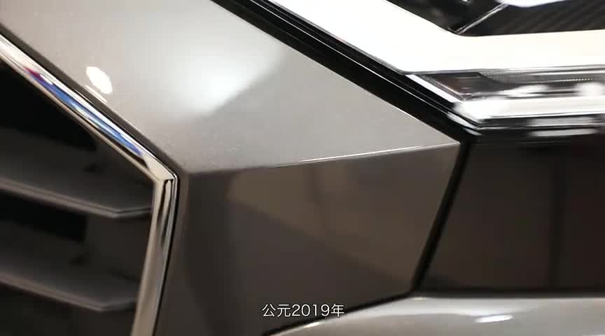 实拍全新旗舰SUV奥迪Q8，除了高颜值，还有王者般的科技！